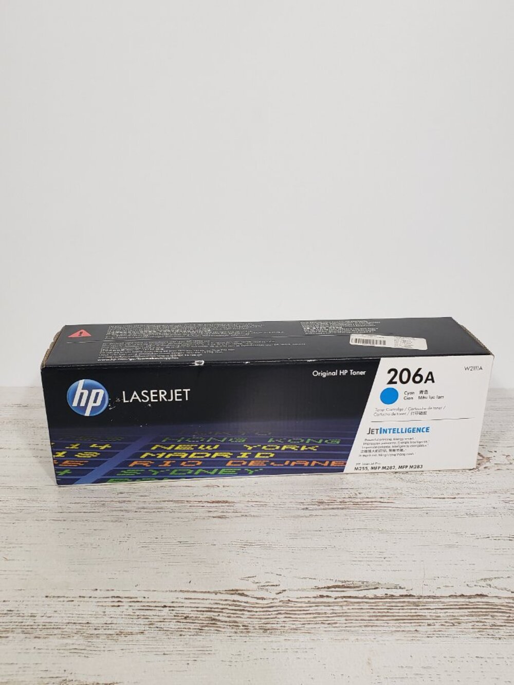 HP Laser Jet Toner Cyan 206A W2111A  New In Box